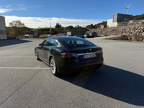 Tesla Model S 2019 photo 4