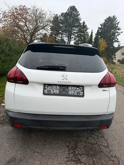 Peugeot 2008 2017 photo 3