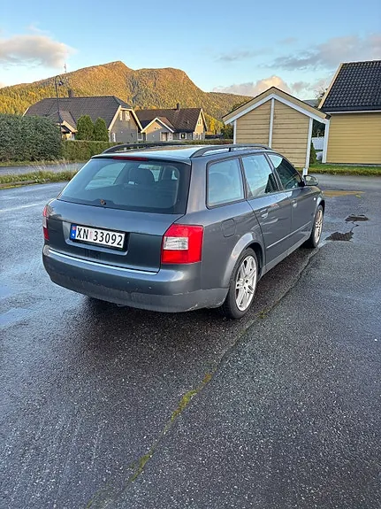 Audi A4 2003 photo 4