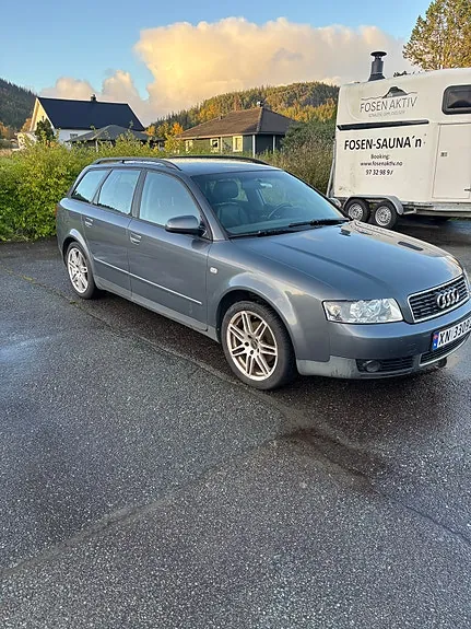 Audi A4 2003 photo 2