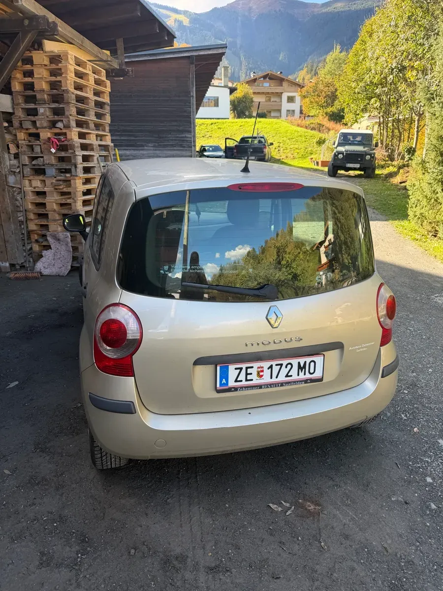 Renault Modus 2007 photo 2