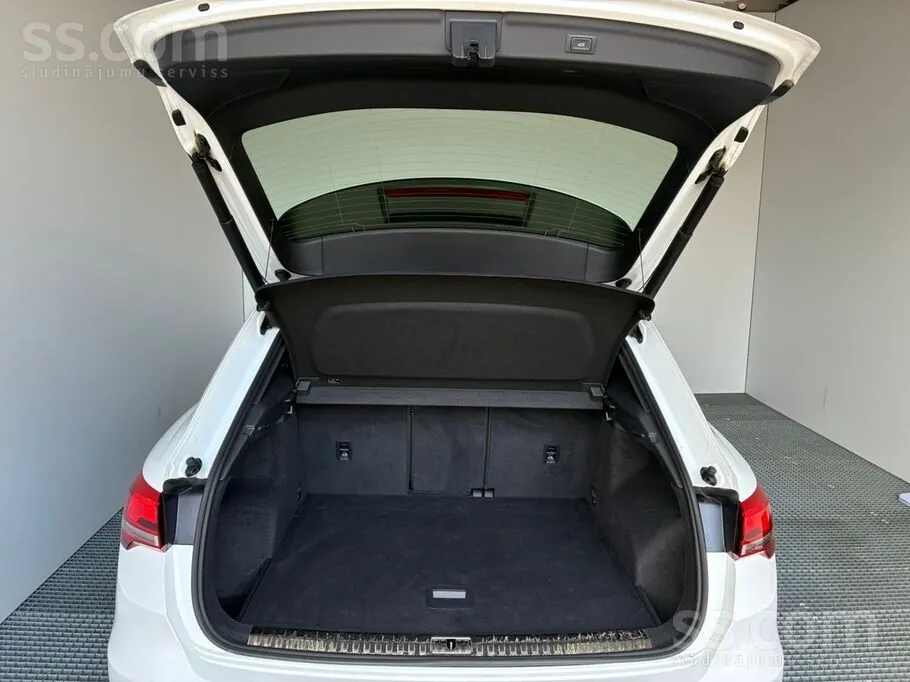 Audi Q3 2021 photo 5