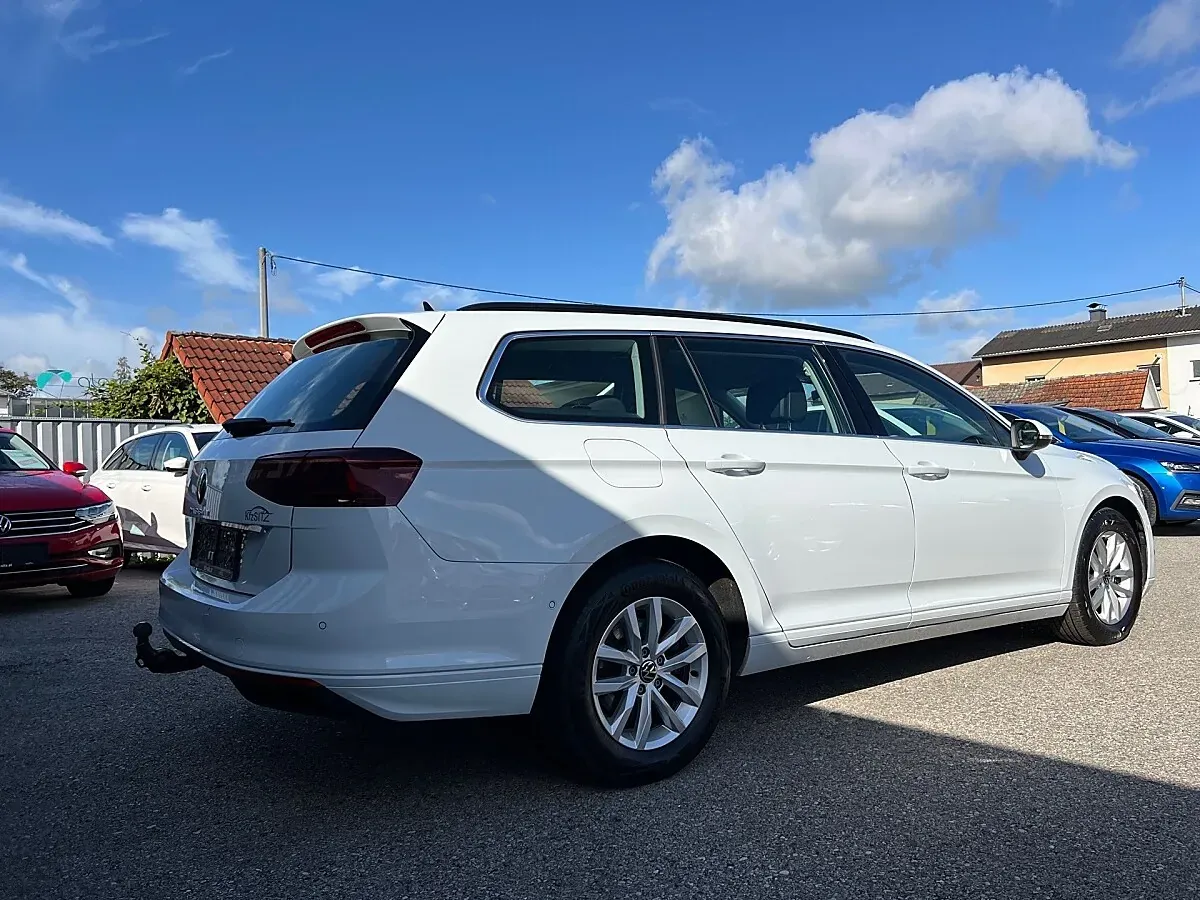 Volkswagen Passat 2024 photo 3