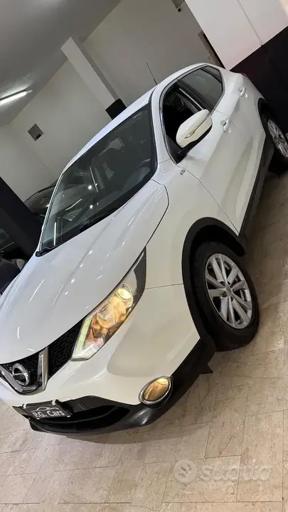 Nissan Qashqai 2015 photo 2