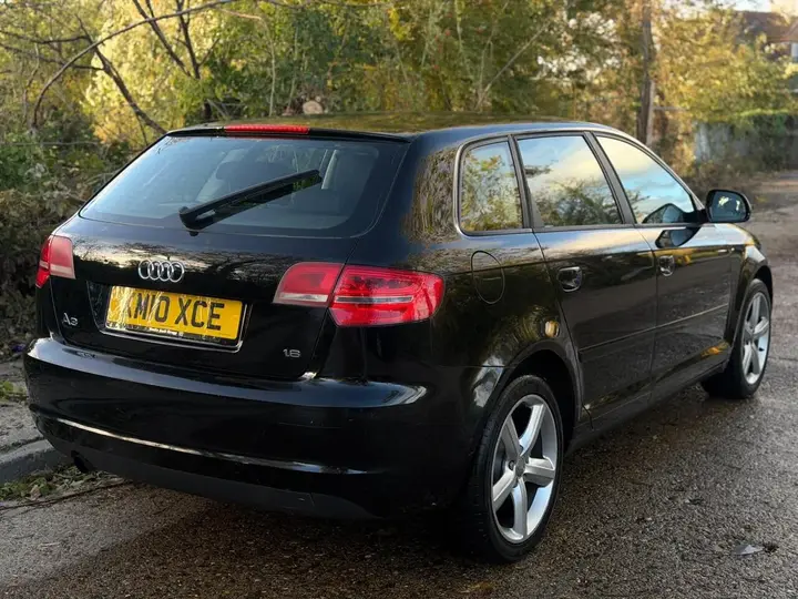 Audi A3 2010 photo 2