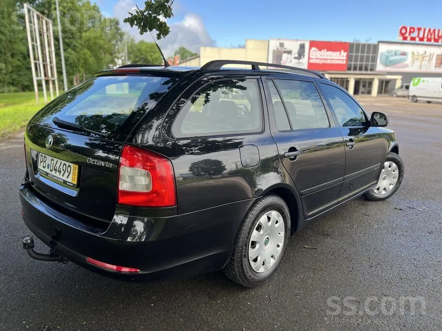 Skoda Octavia 2010 photo 2