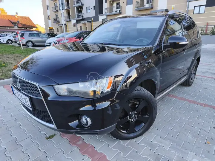 Mitsubishi Outlander 2009 photo 2