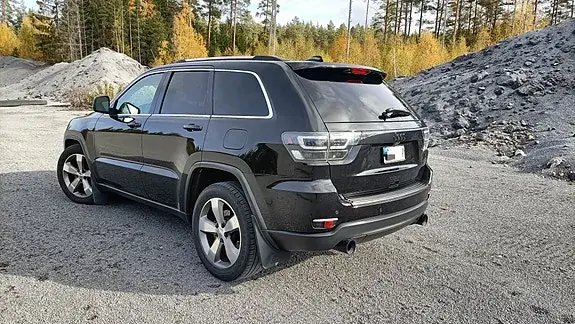 Jeep Grand Cherokee 2011 photo 2