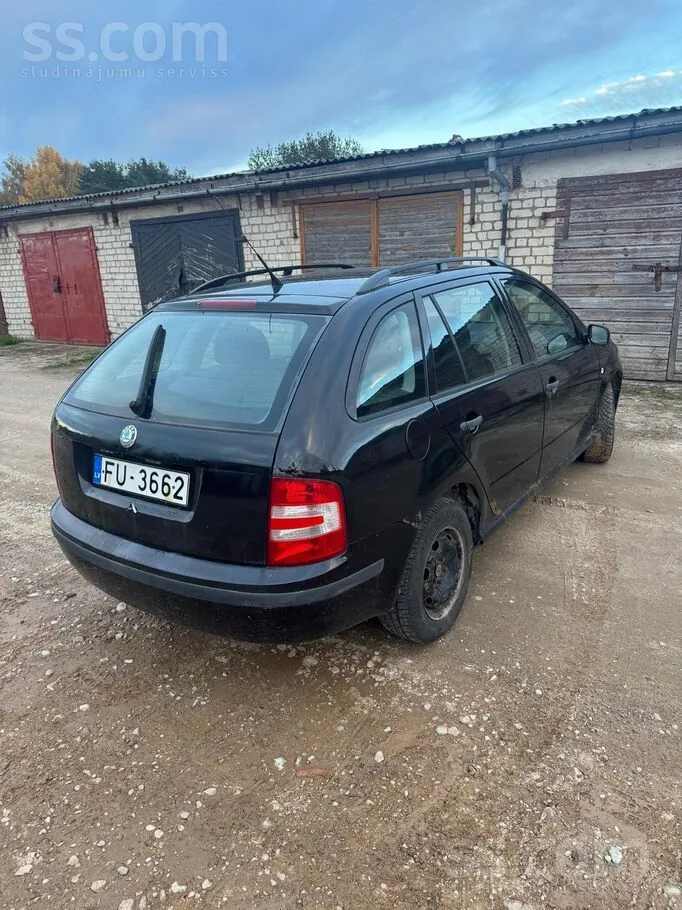 Skoda Fabia 2006 photo 3