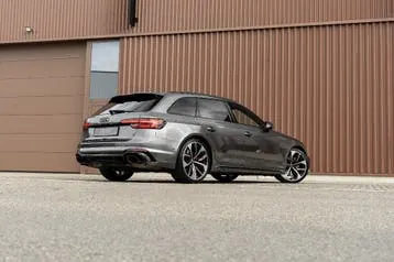 Audi Rs4 2019 photo 3