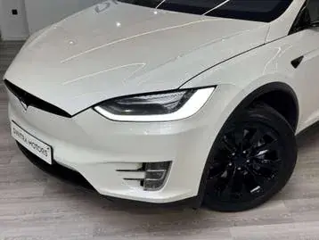 Tesla Model X 2017 photo 4