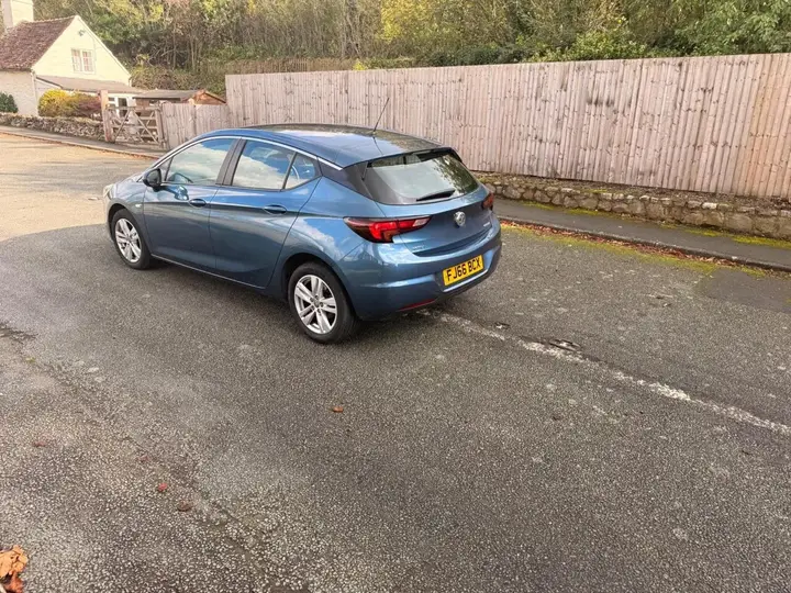 Vauxhall Astra 2016 photo 5