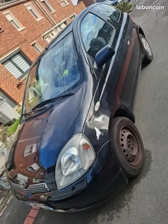 Toyota Yaris 2002 photo 2