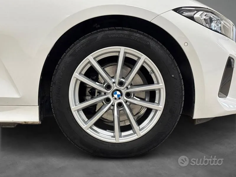 BMW 3 Series 2025 photo 2