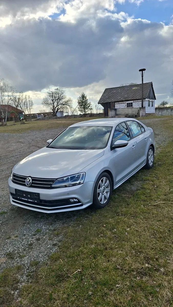 Volkswagen Jetta 2014 photo 2