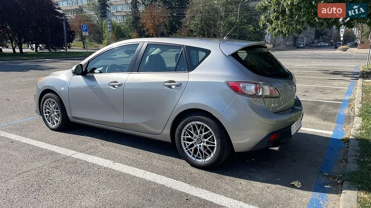 Mazda 3 2010 photo 2