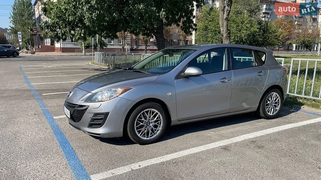 Mazda 3 2010 photo 3