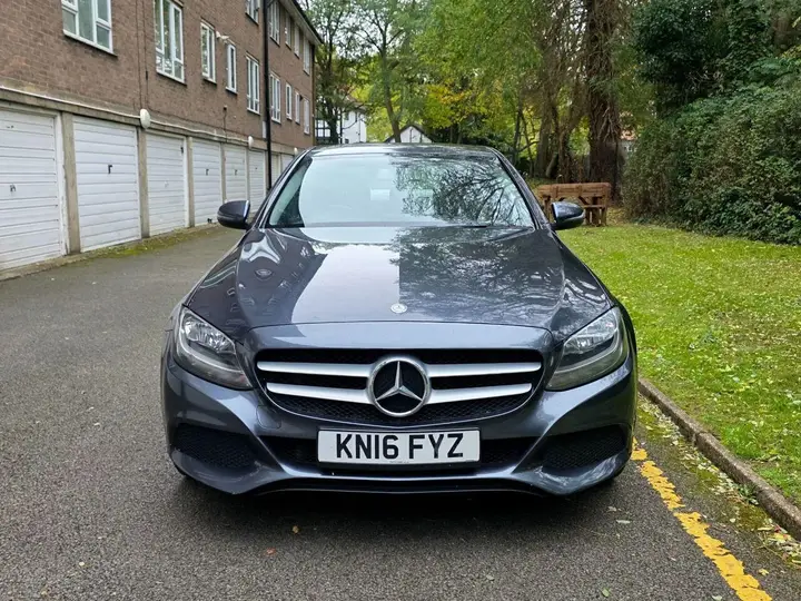 Mercedes-Benz C-Class 2016 photo 2