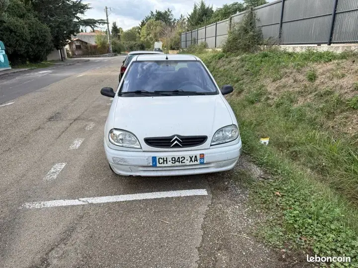 Citroen Saxo 2000 photo 2