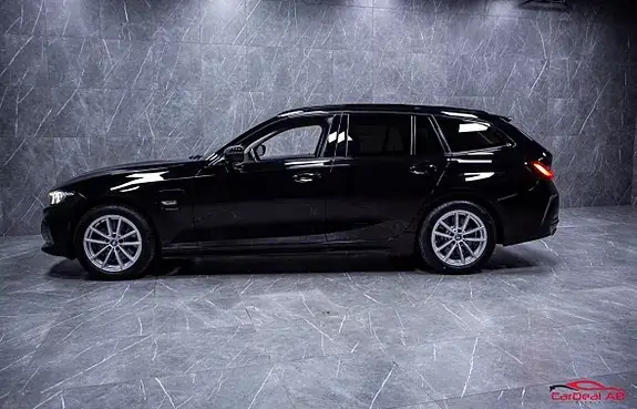 BMW 330E
