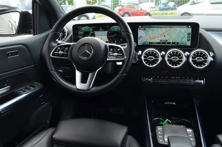 Mercedes-Benz B-Class 2020 photo 2