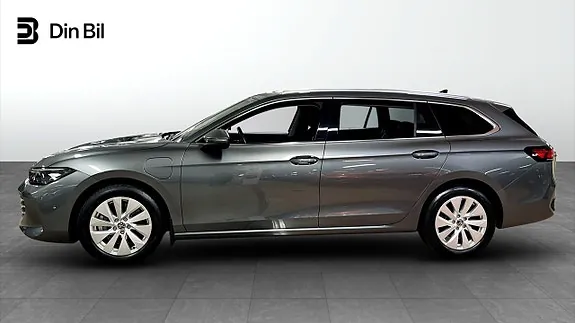 Volkswagen Passat 2025 photo 2