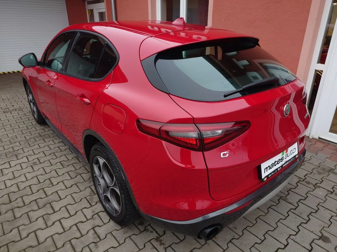 Alfa Romeo Stelvio 2023 photo 3
