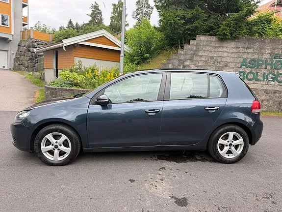 Volkswagen Golf Vi 2010 photo 2