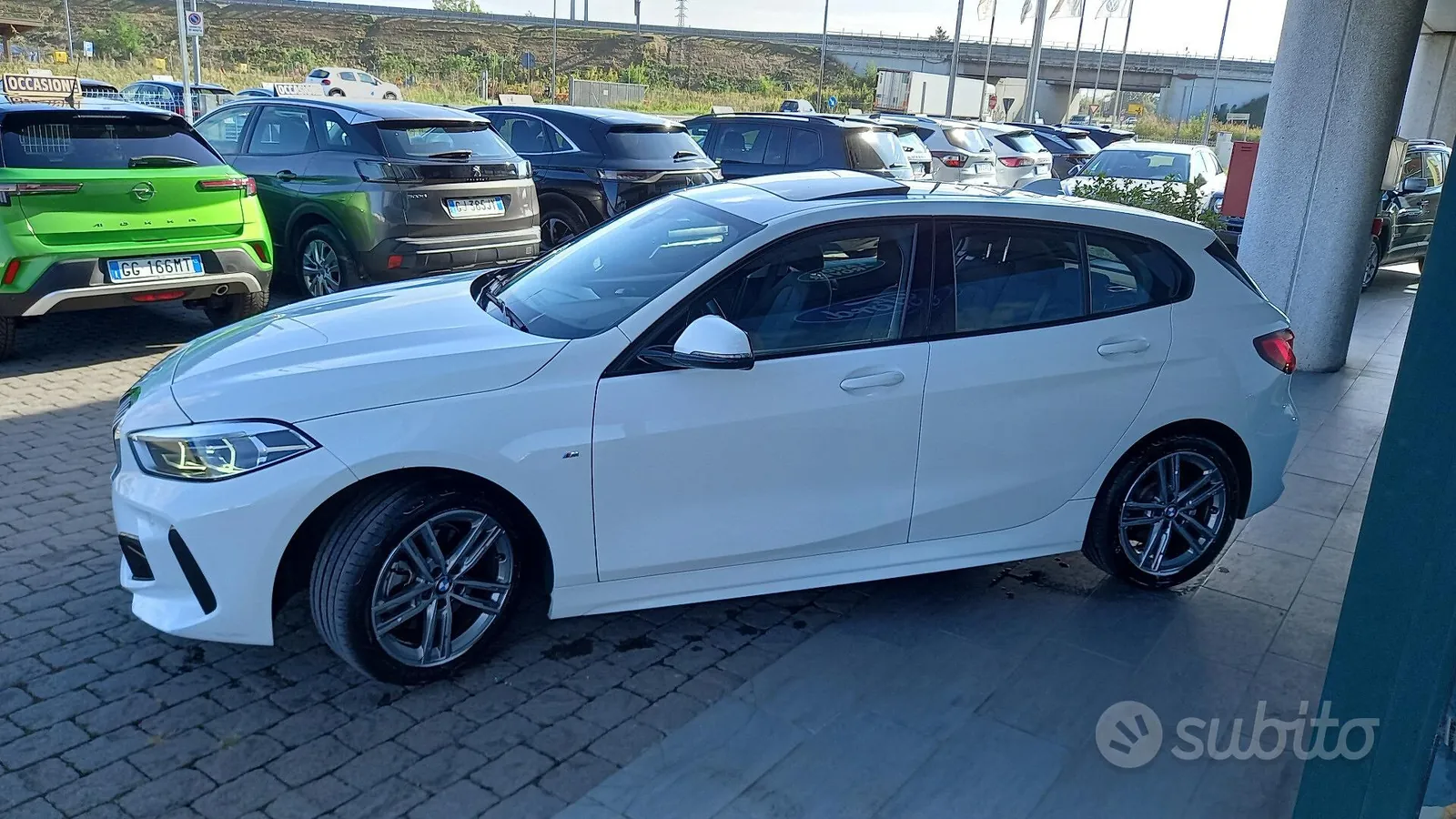 BMW 116I 2023 photo 3