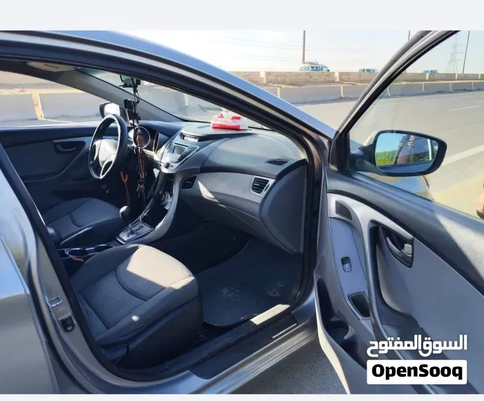 Hyundai Elantra 2013 photo 2