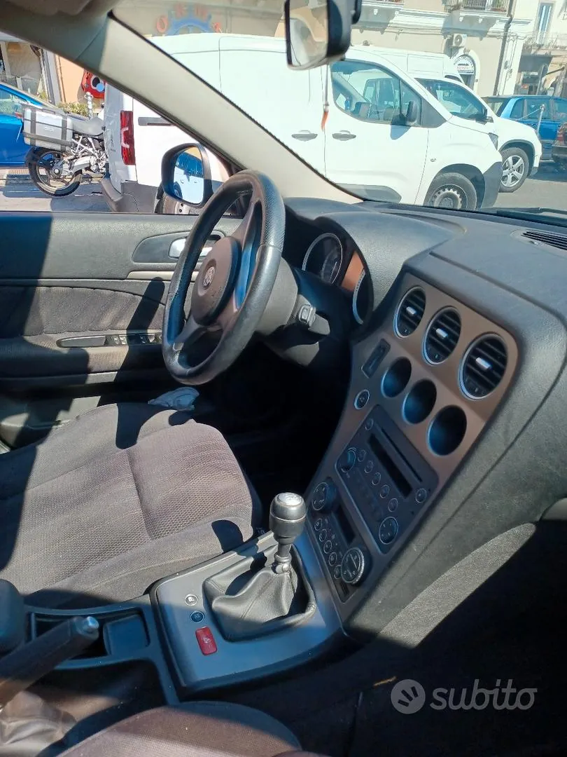 Alfa Romeo 159 2008 photo 4