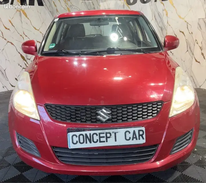 Suzuki Swift 2011 photo 2