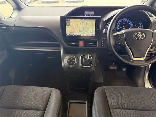 Toyota Corolla Hybrid G 2016 photo 3