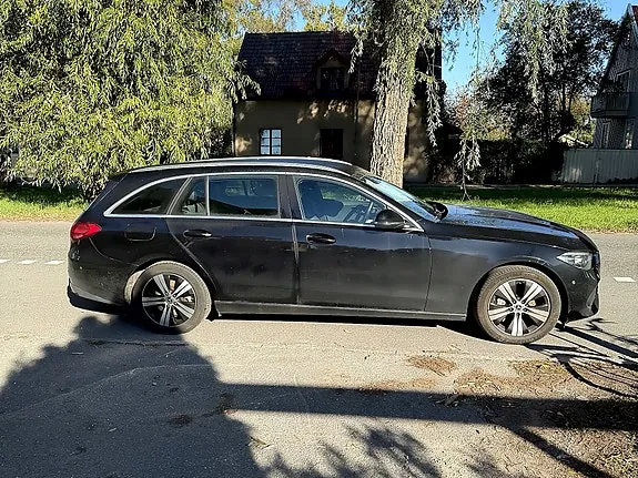 Mercedes-Benz C300 2022 photo 5