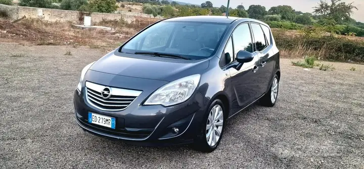 Opel Meriva 2011 photo 2