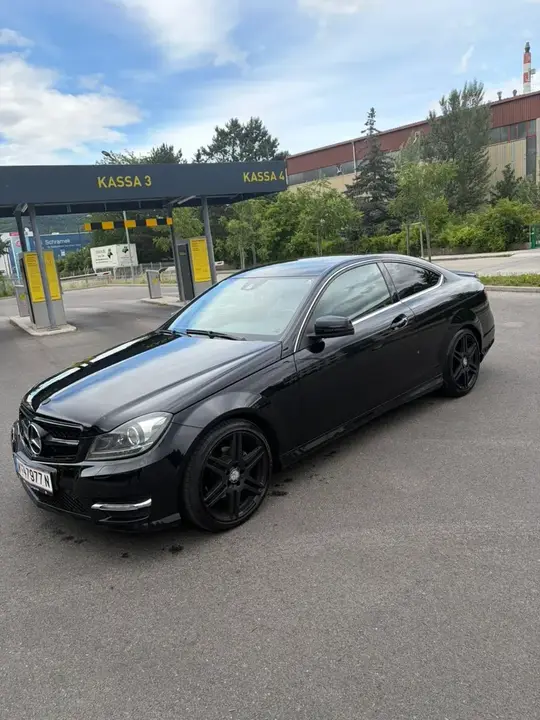 Mercedes-Benz C-Class 2012 photo 3