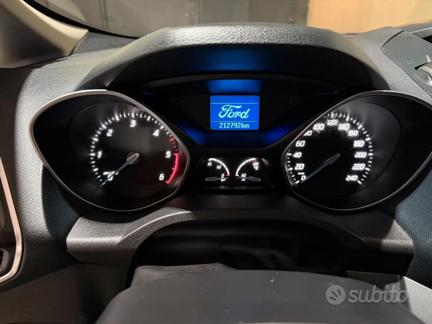 Ford C-Max 2012 photo 2