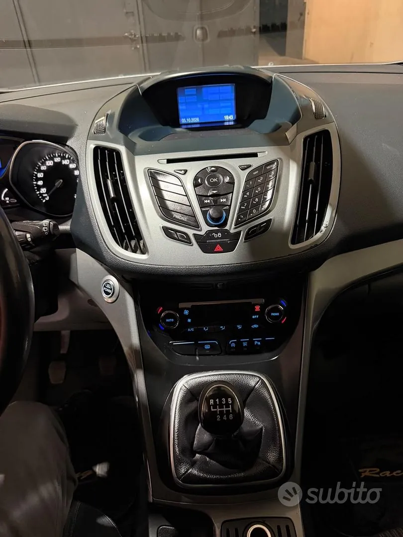 Ford C-Max 2012 photo 4