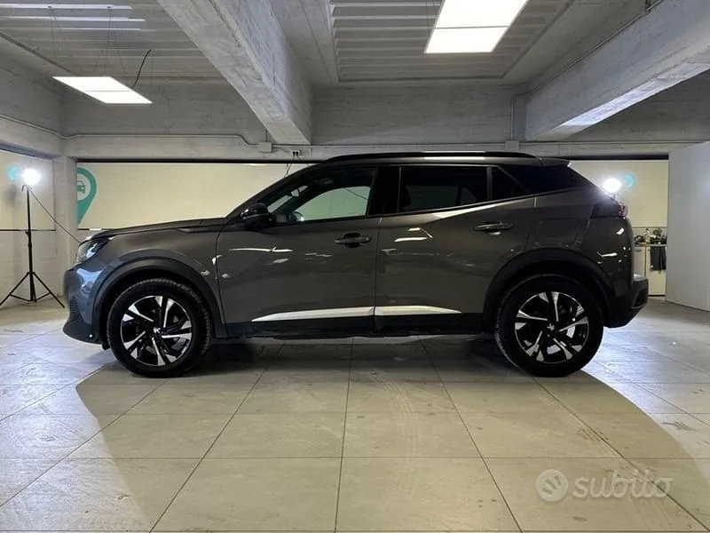 Peugeot 2008 2023 photo 2