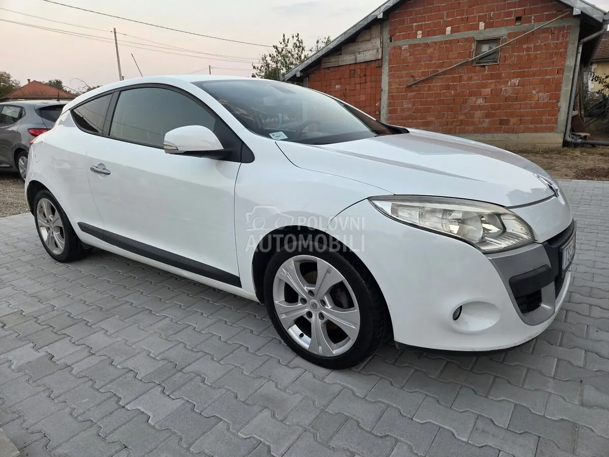 Renault Megane 2010 photo 2