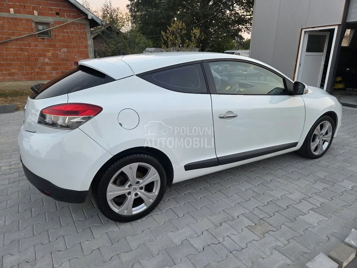 Renault Megane 2010 photo 3