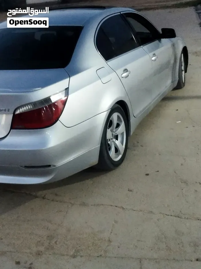 BMW 5 Series 2008 photo 2