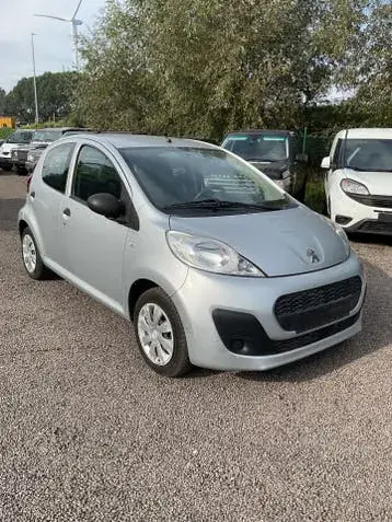 Peugeot 107 2013 photo 3