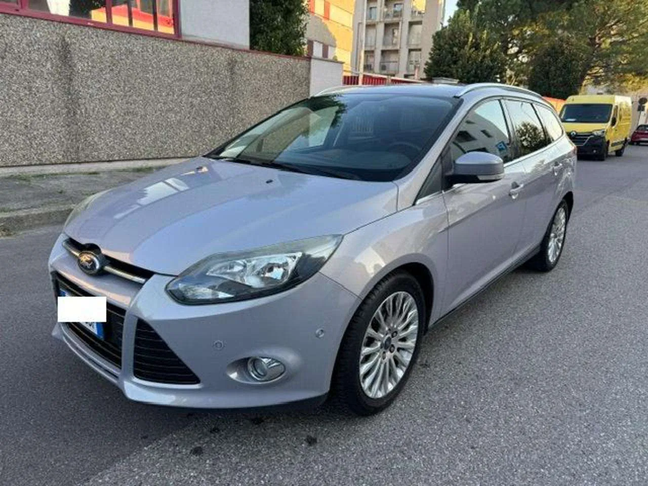 Ford Focus 2012 photo 2