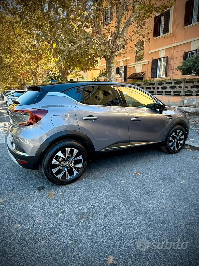 Renault Captur 2023 photo 2