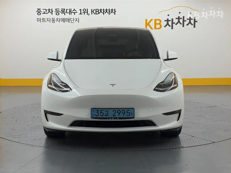 Tesla Model Y 2022 photo 2