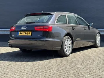 Audi A6 Avant 2011 photo 2