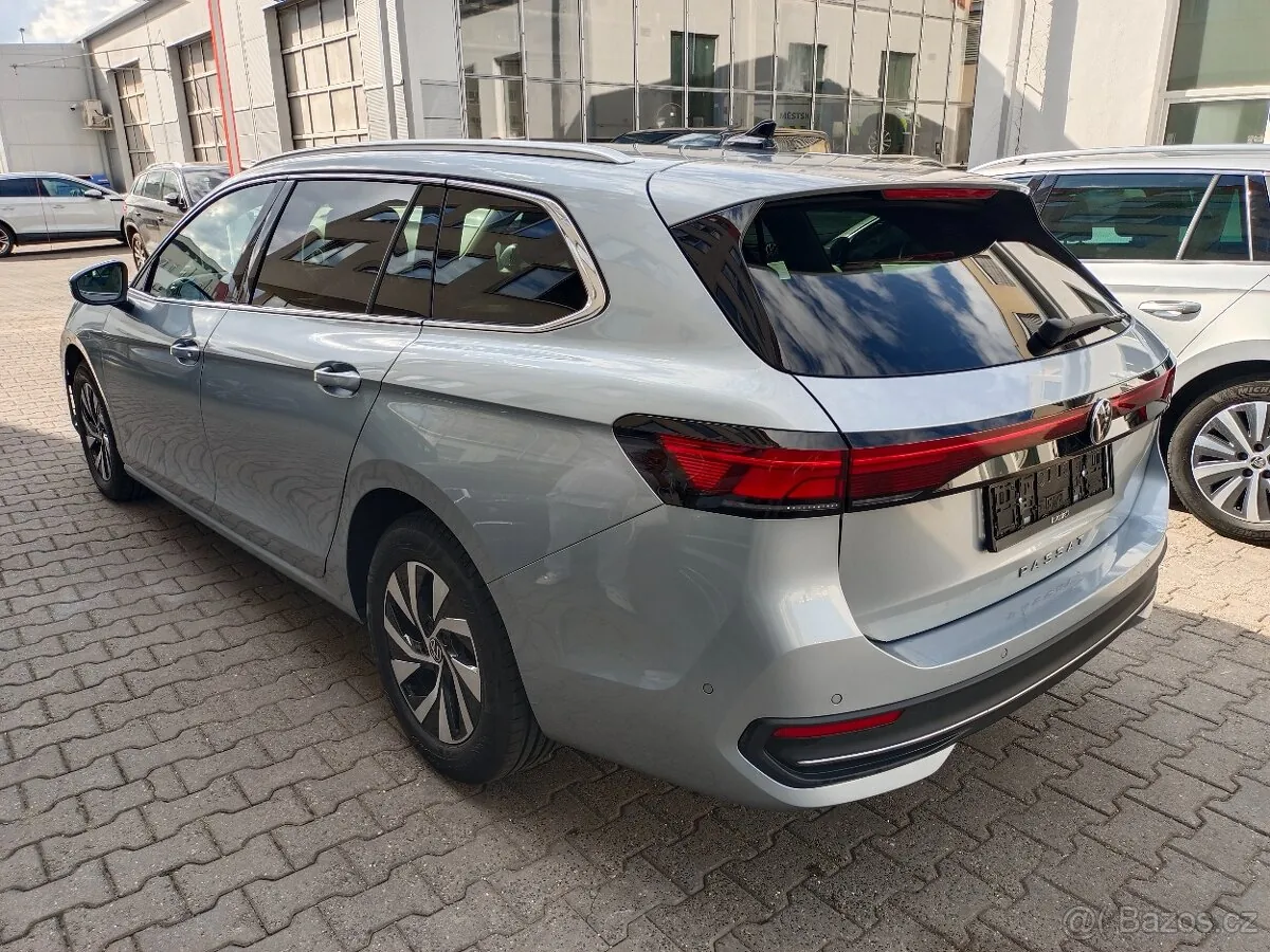 Volkswagen Passat 2024 photo 3