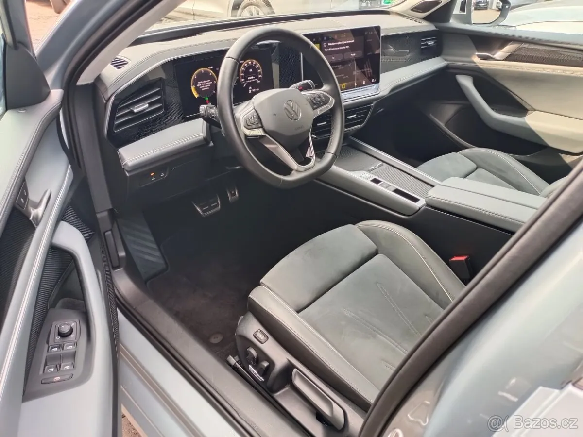 Volkswagen Passat 2024 photo 5