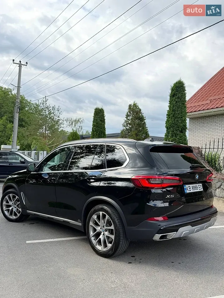 BMW X5 2019 photo 2